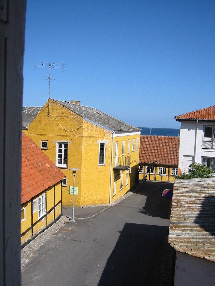 Jantzens Hotel Gudhjem Exterior photo