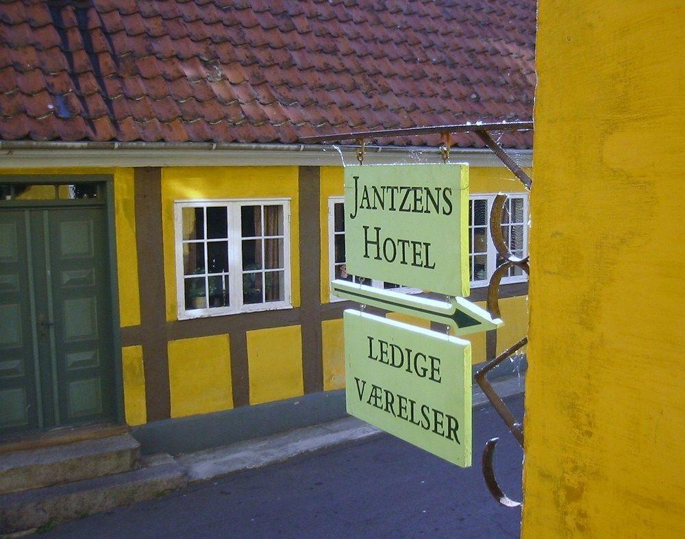 Jantzens Hotel Gudhjem Exterior photo
